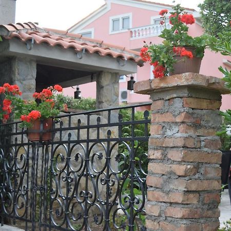 Apartmani Anđela i Mladen Debelić Rab Town Exteriör bild